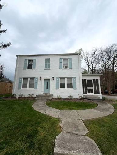 Main picture of 432 E Lytle St