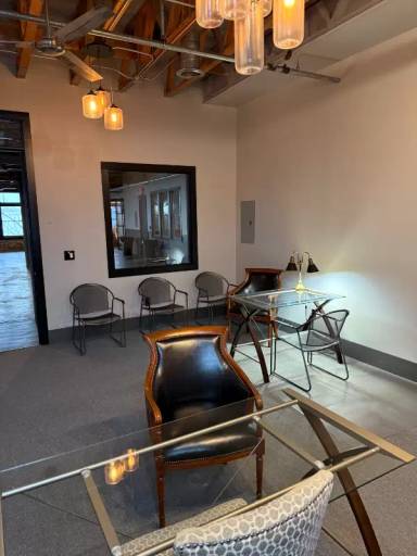 Main picture of 209 S Wall St
