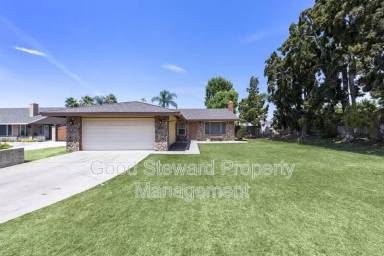 Main picture of 16927 Norfolk Cir