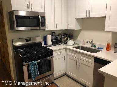 Main picture of 3327 N Sheffield Ave