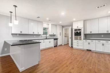 Main picture of 6412 Regal Rd