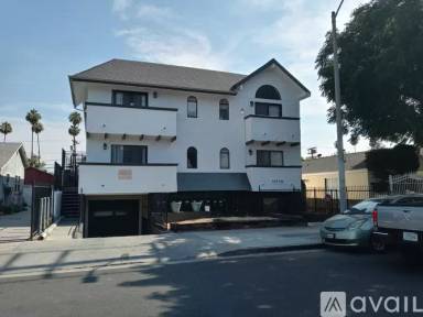 Main picture of 14746 Delano St