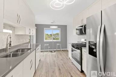 Main picture of 104 Burr Oak Ln
