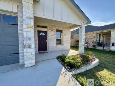 Main picture of 4901 Rose Garden Loop