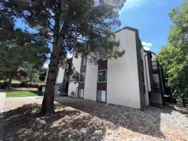 Main picture of 3156 Lakeside Dr
