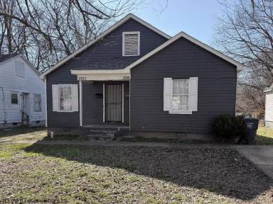 Main picture of 3757 Fairmont Ave