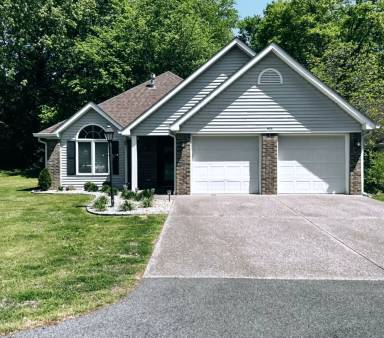 Main picture of 922 Stonebrook Dr