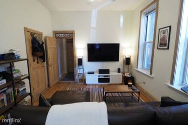 Main picture of 2138 N Sheffield Ave