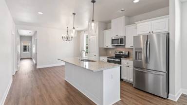 Main picture of 927 Dorado Ave