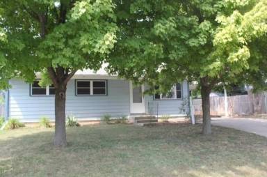 Main picture of 5762 W 33rd Pl
