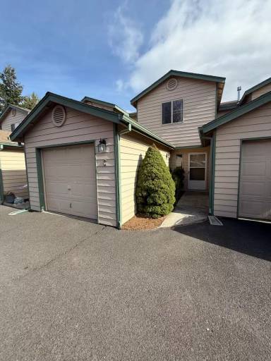 Main picture of 2508 NE Conners Ave