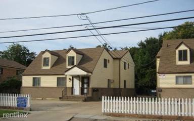 Main picture of 322 Ashlawn Dr