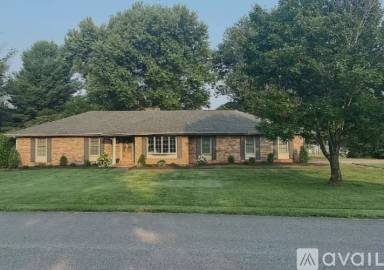 Main picture of 2701 Thompson Dr
