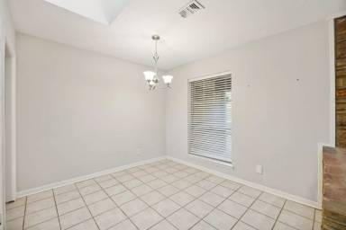 Main picture of 1725 Northcrest Dr