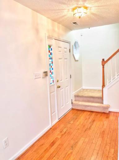 Main picture of 2707 Stadium Dr