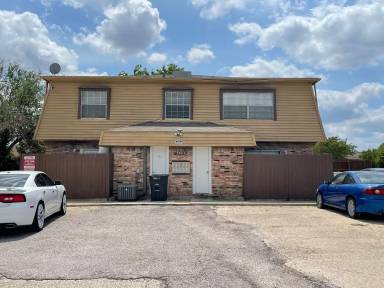 Main picture of 2304 Wales Cir