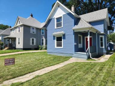 Main picture of 540 W 16th St