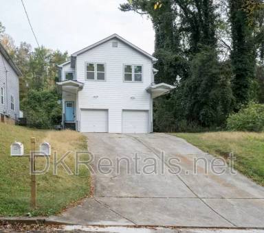 Main picture of 2027 Lois Pl NW