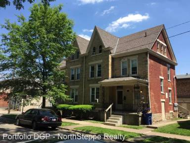 Main picture of 1554 Highland St