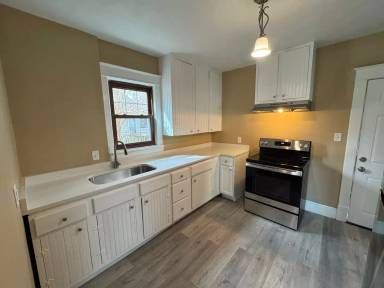 Main picture of 1915 11th St