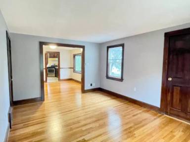 Main picture of 90 Whiton Ave