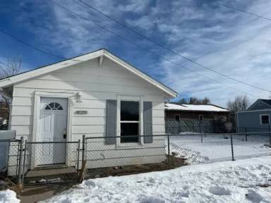 Main picture of 256 E J St