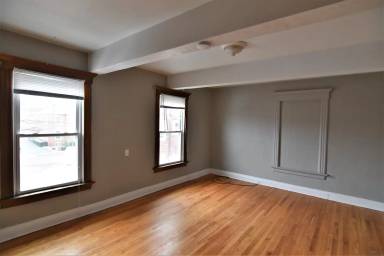 Main picture of 6 Lincoln Ave