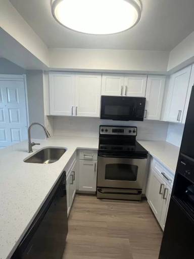 Main picture of 752 Executive Center Dr