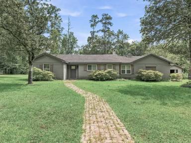 Main picture of 165 Morris Dr