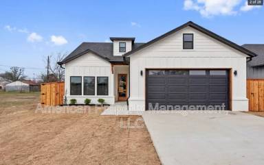 Main picture of 311 N Choctaw Ave