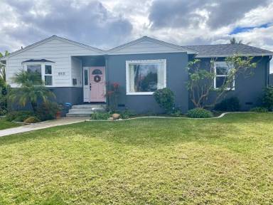 Main picture of 8931 Jefferson Ave