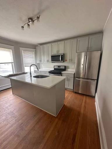 Main picture of 701 Smith St