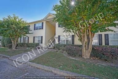 Main picture of 703 Stonehaven Cir
