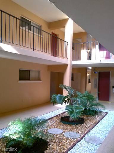 Main picture of 4150 Bee Ridge Rd