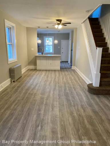 Main picture of 448 E Mechanic St