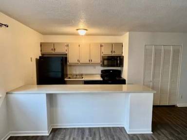 Main picture of 1420 Riverview Rd