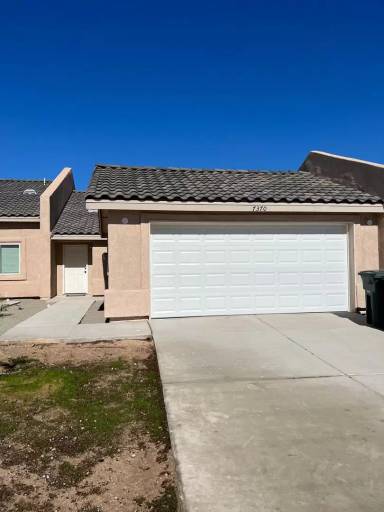 Main picture of 7370 E 38th St
