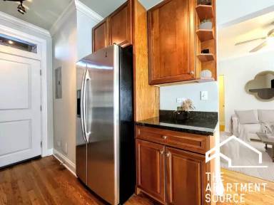 Main picture of 750 W Addison St