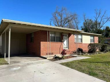 Main picture of 1323 Labelle St