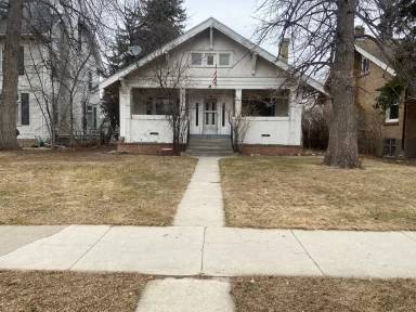 Main picture of 921 4th Ave N