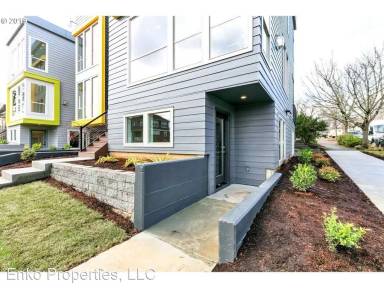 Main picture of 8057 SE 19th Ave