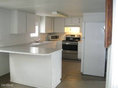 Main picture of 400 6th St S