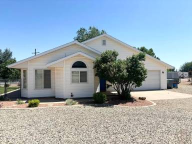 Main picture of 8431 N Sapphire