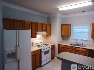 Main picture of 692 Dill Ave SW