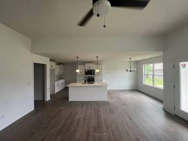 Main picture of 663 N Montego St