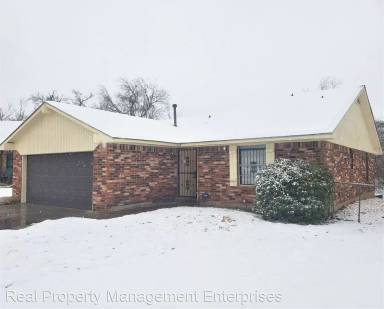 Main picture of 2224 Warrior Cir