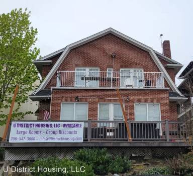 Main picture of 4715 19th Ave NE