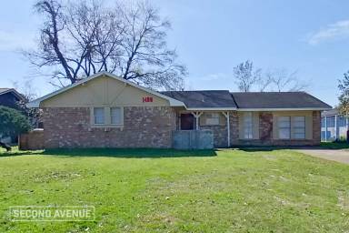 Main picture of 1495 W Gulf Bank Rd