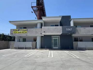 Main picture of 5567 Inglewood Blvd