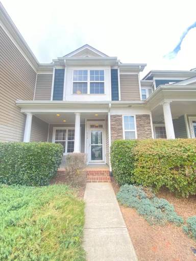 Main picture of 225 E Waterlynn Rd